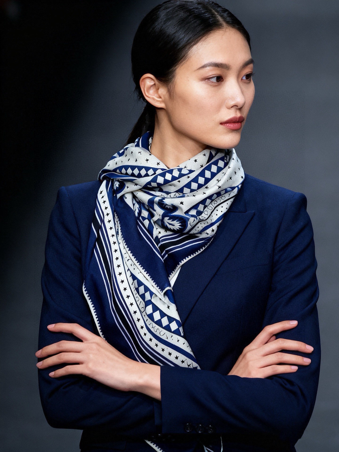 羊绒新款🆕👏👏买了都说好看‼️推荐💕爱马仕双面同色羊绒方巾【双面同色140】，顶级工艺超值‼️爱马仕专柜