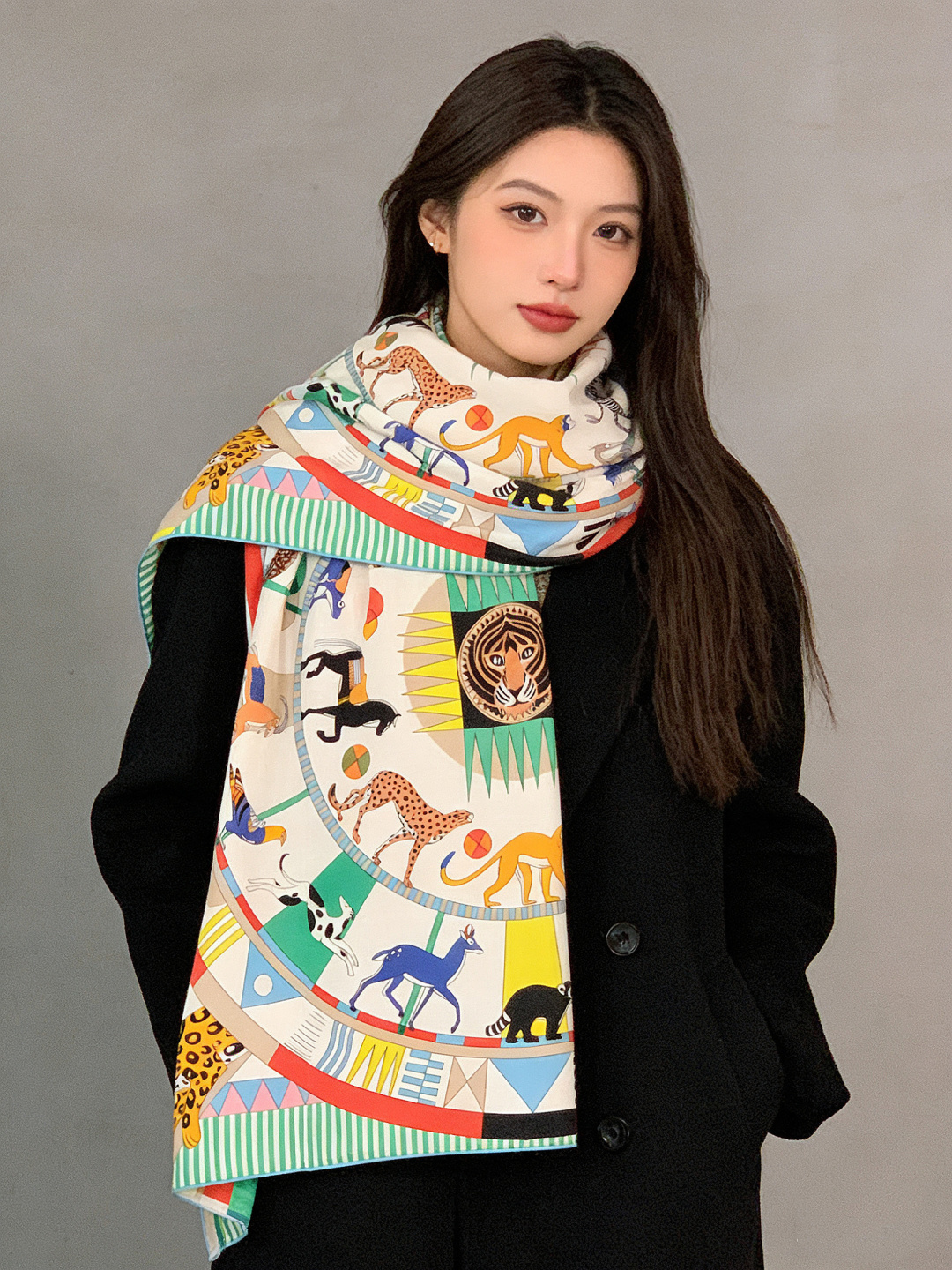 羊绒新款🆕👏👏买了都说好看‼️推荐💕爱马仕双面同色羊绒方巾【双面同色140】，顶级工艺超值‼️爱马仕专柜