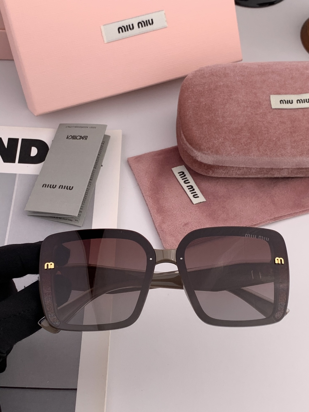 MIUMIU/缪缪🖇🖇2025🌟闪耀新款璀璨登台 ❤❤太阳镜潮品 精致个性设计简约时尚 专柜品质值得拥有