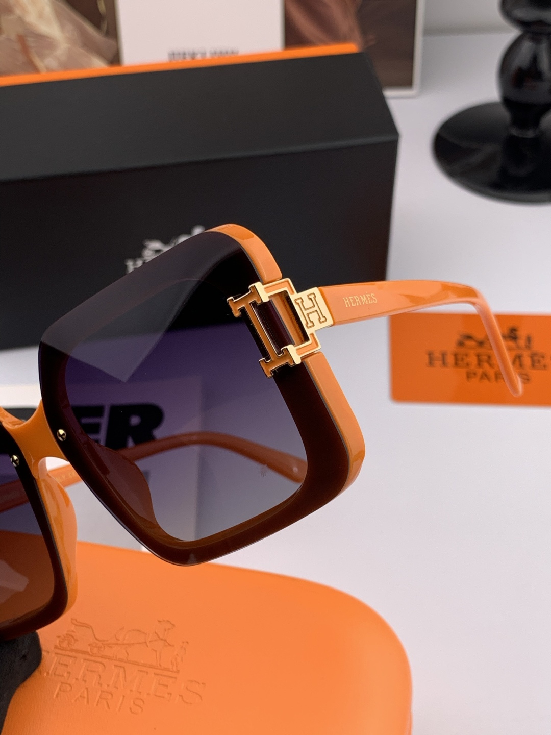 2025新款 爱马仕女士偏光太阳镜🕶️ 宝丽来高清镜片🎉高品质TR-90镜框 时尚百搭！型号：H3881