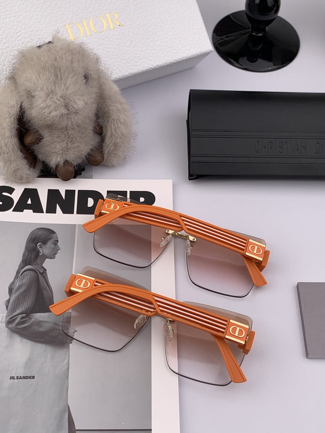 🔺 【DIOR-迪奥】2025开春新款 潮流爆款 时尚方框太阳镜 高品质 佩戴舒适 网红潮款墨镜 型号：