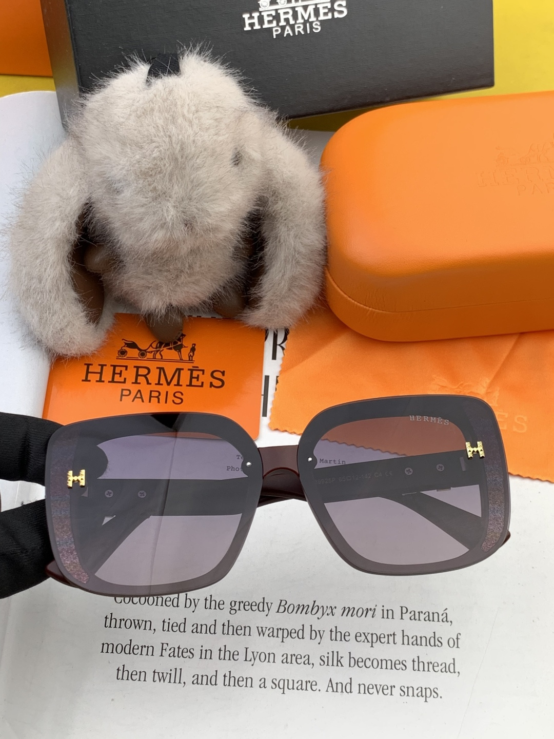 【TR偏光系列】爱马仕 经典的方框设计，不挑脸型，无论搭配大衣还是连衣裙都非常显气质尼龙偏光镜片预防紫外