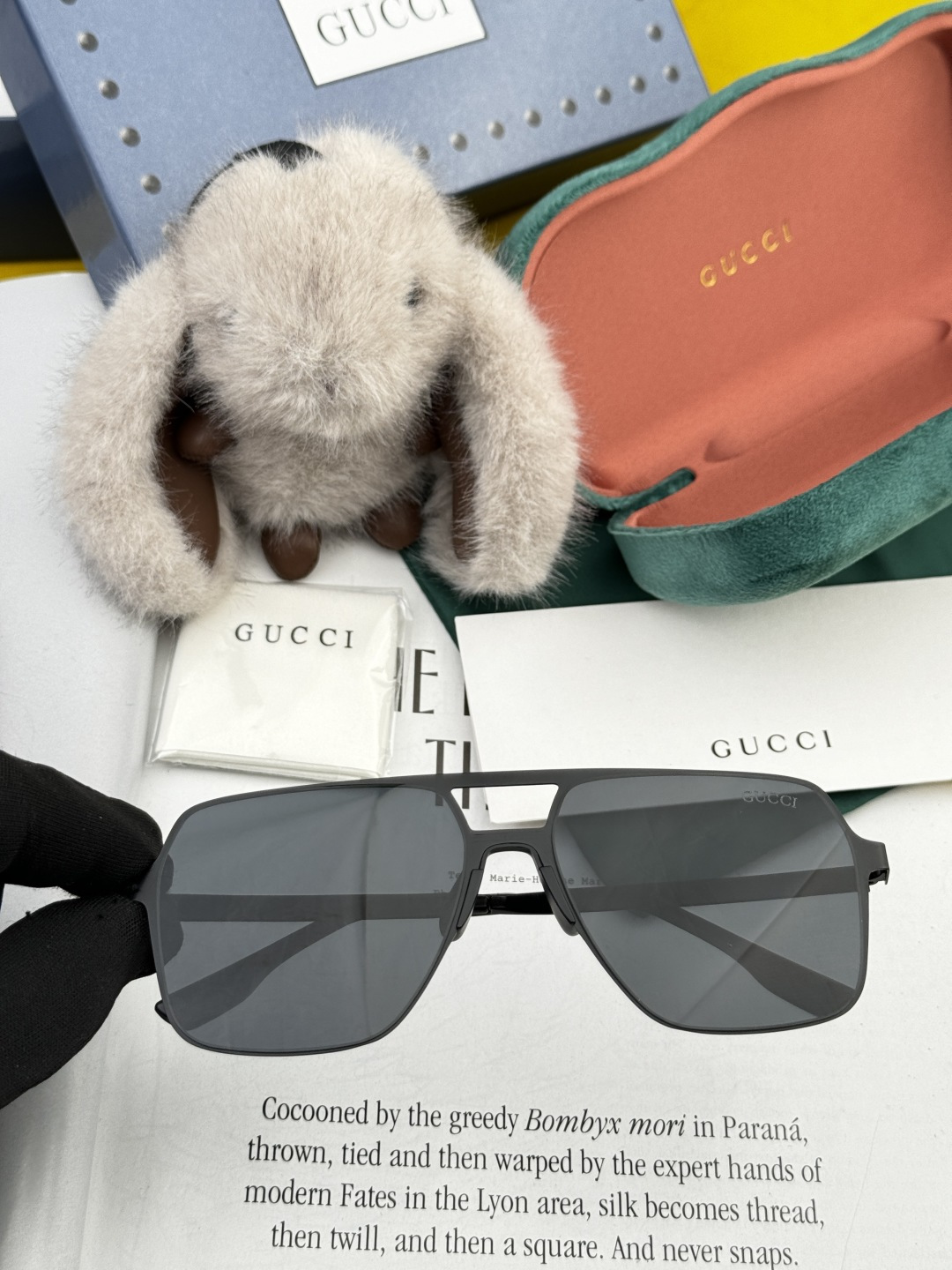 GUCCI 男款炫彩飞行员偏光太阳镜 ❤️材质：高清尼龙加厚卡槽高清偏光镜片 🌹无边框镜架💕颜👍型号：G