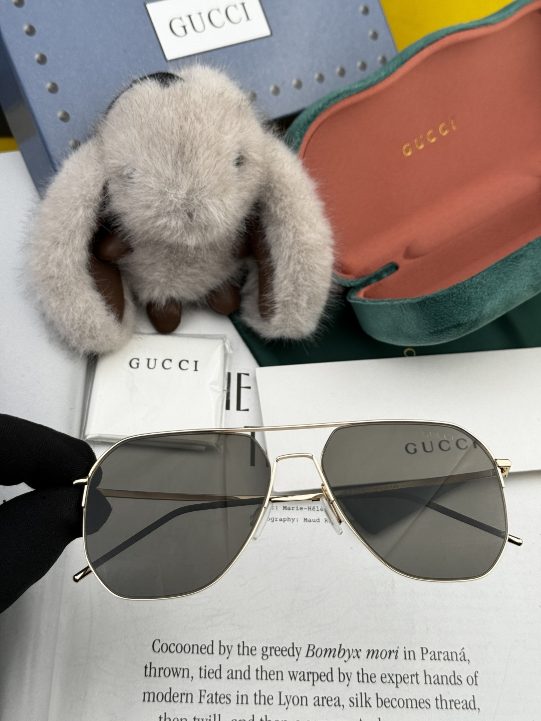 GUCCI 男款炫彩飞行员偏光太阳镜 ❤️材质：高清尼龙加厚卡槽高清偏光镜片 🌹无边框镜架💕颜👍型号：G