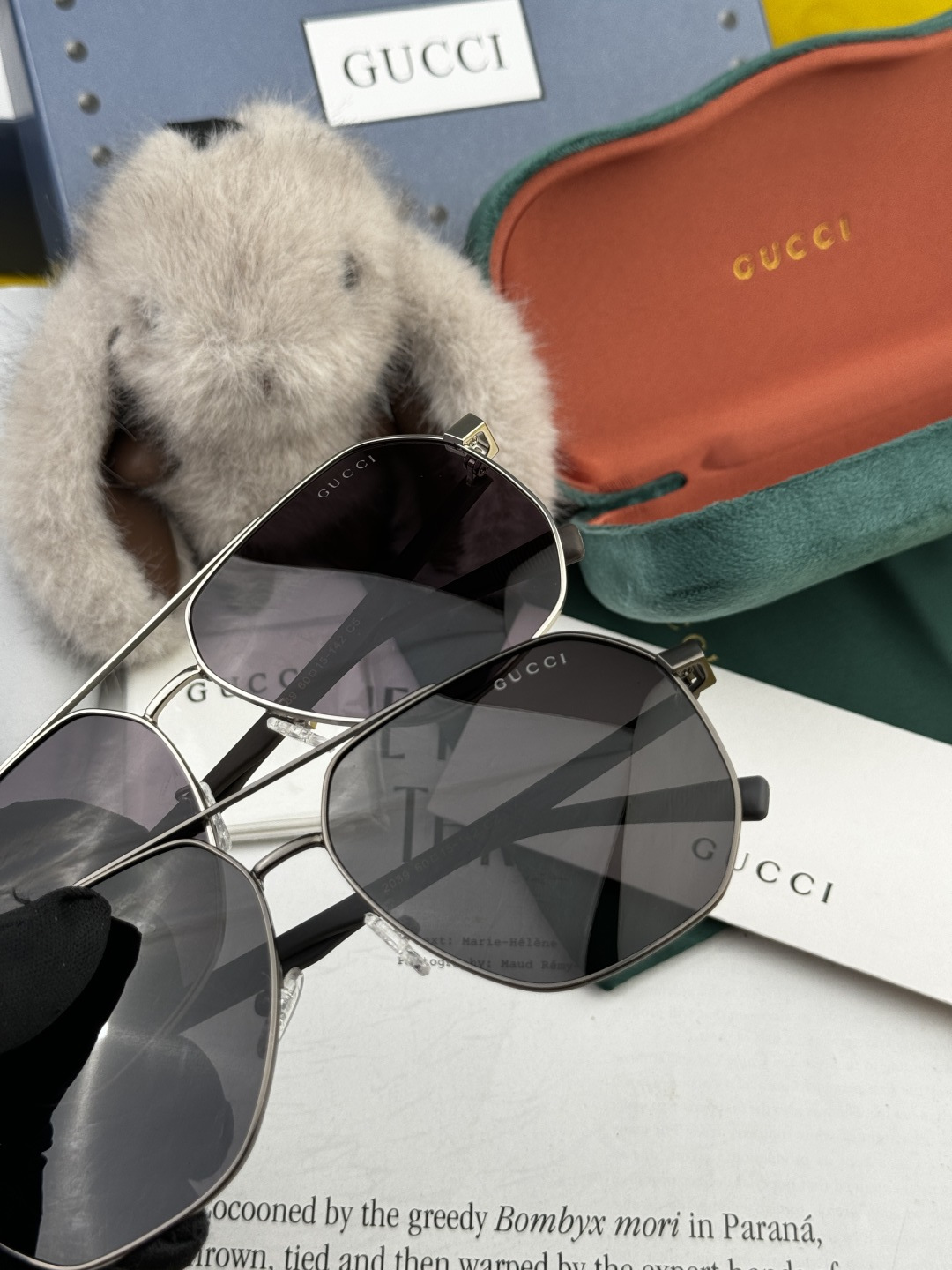 Gucci 。 高品质男女款墨镜 👍 进口宝丽来偏光镜片 。蛤蟆镜 开车钓鱼都可 。百搭显瘦墨镜韩版男士