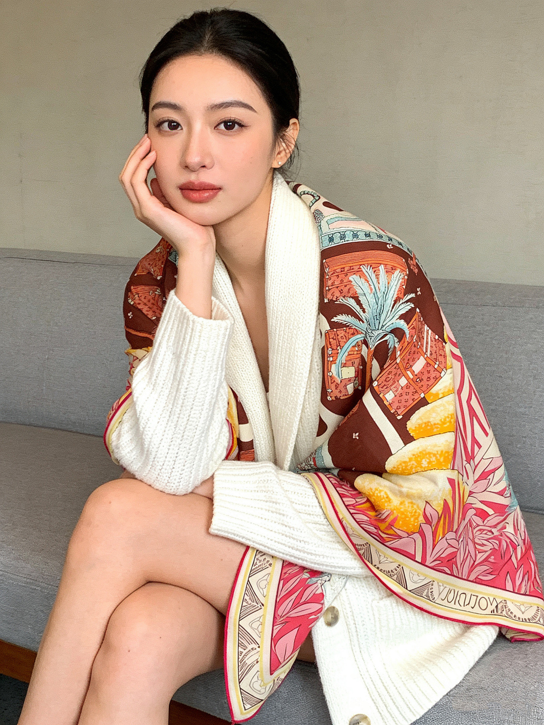 🆕L.viP 定制级别 【双面同色高奢丝绒方巾，baby绒级别的超柔触感】只有我家的品质才能叫丝绒方巾路