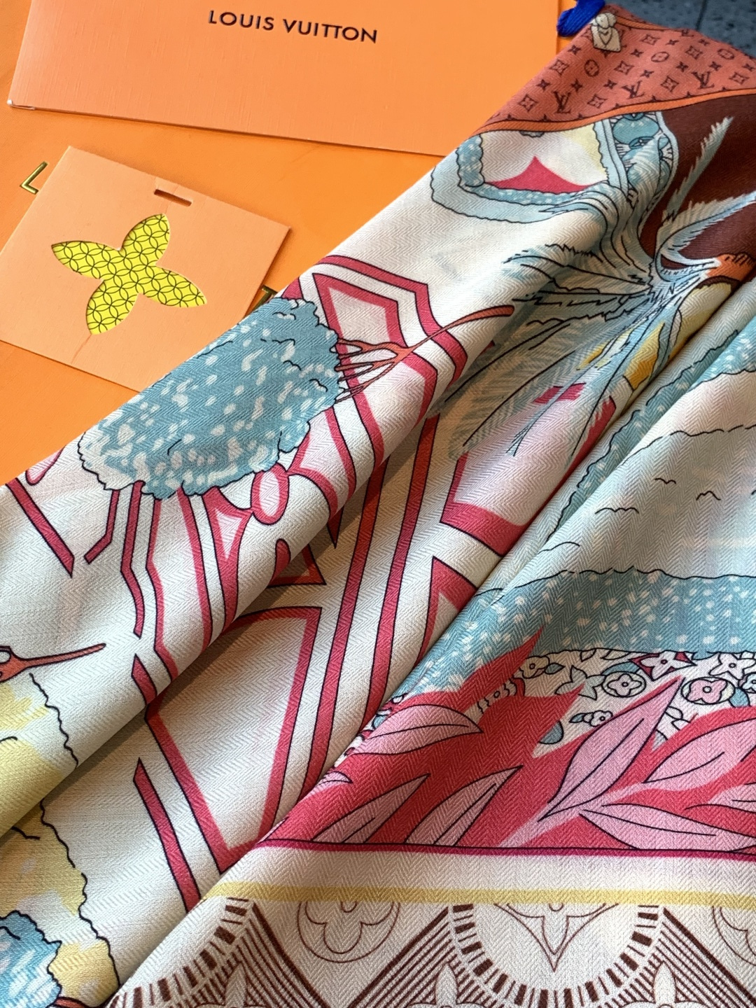 🆕L.viP 定制级别 【双面同色高奢丝绒方巾，baby绒级别的超柔触感】只有我家的品质才能叫丝绒方巾路