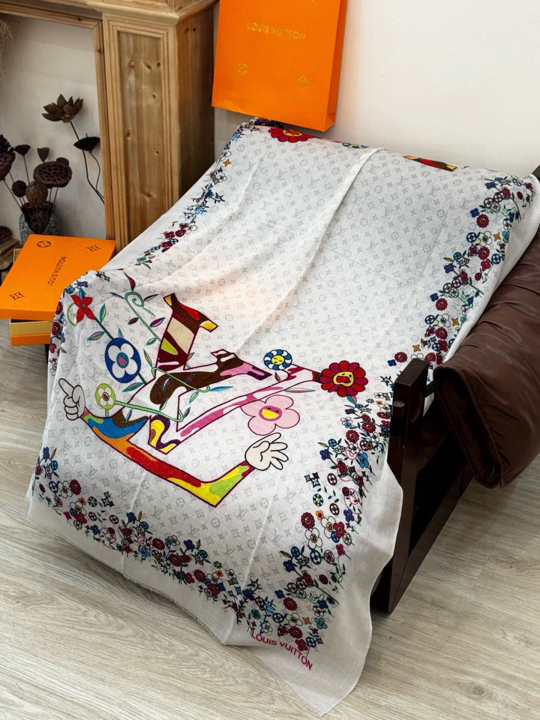 会发光发亮的围巾25年新品🌈上新 专柜同步材质 LV x TM Monogram SuPerflat F