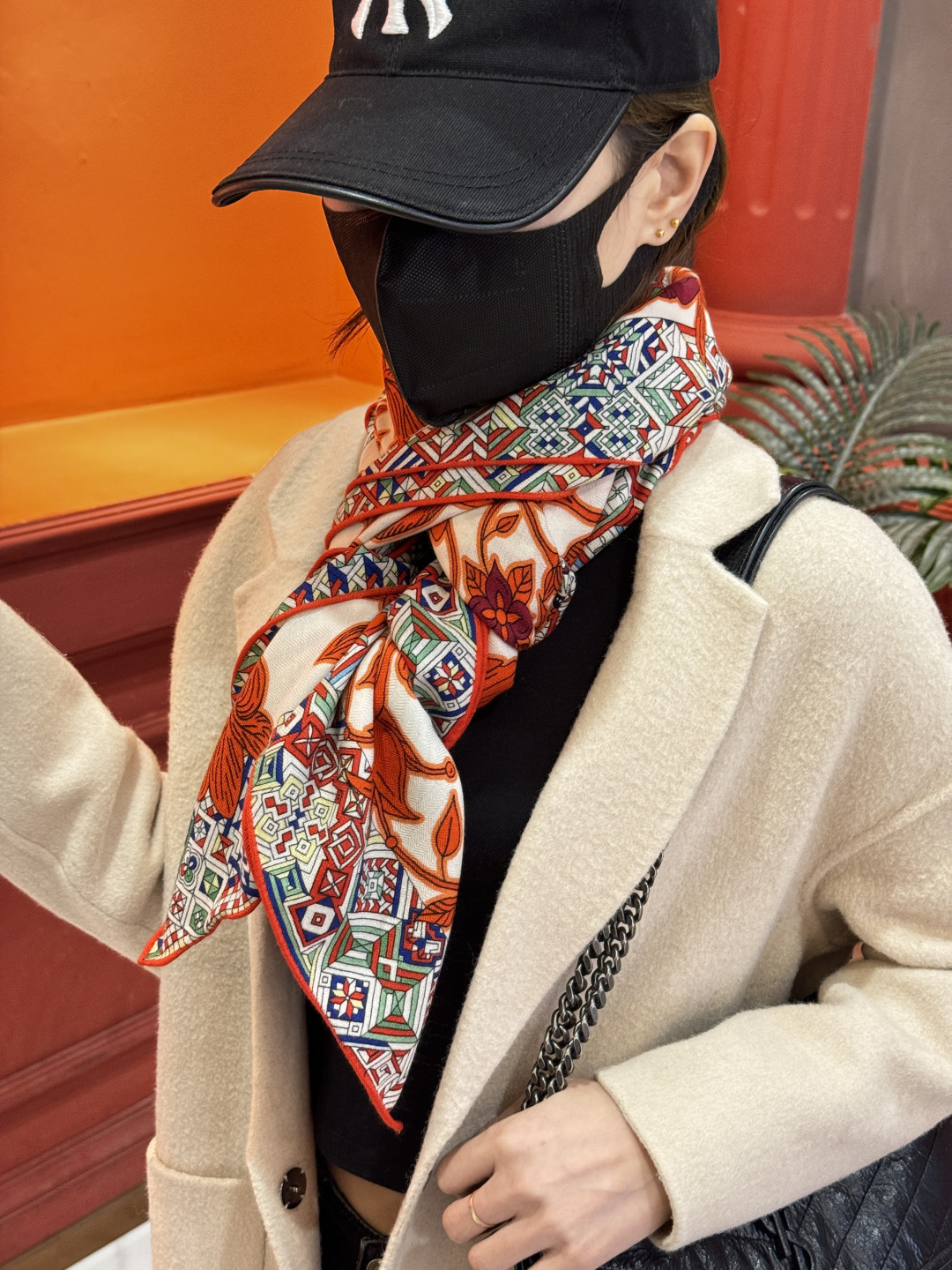 羊绒新款🆕👏👏买了都说好看‼️推荐💕爱马仕双面同色羊绒方巾【美洲豹与蜂鸟双面同色140】，顶级工艺超值‼