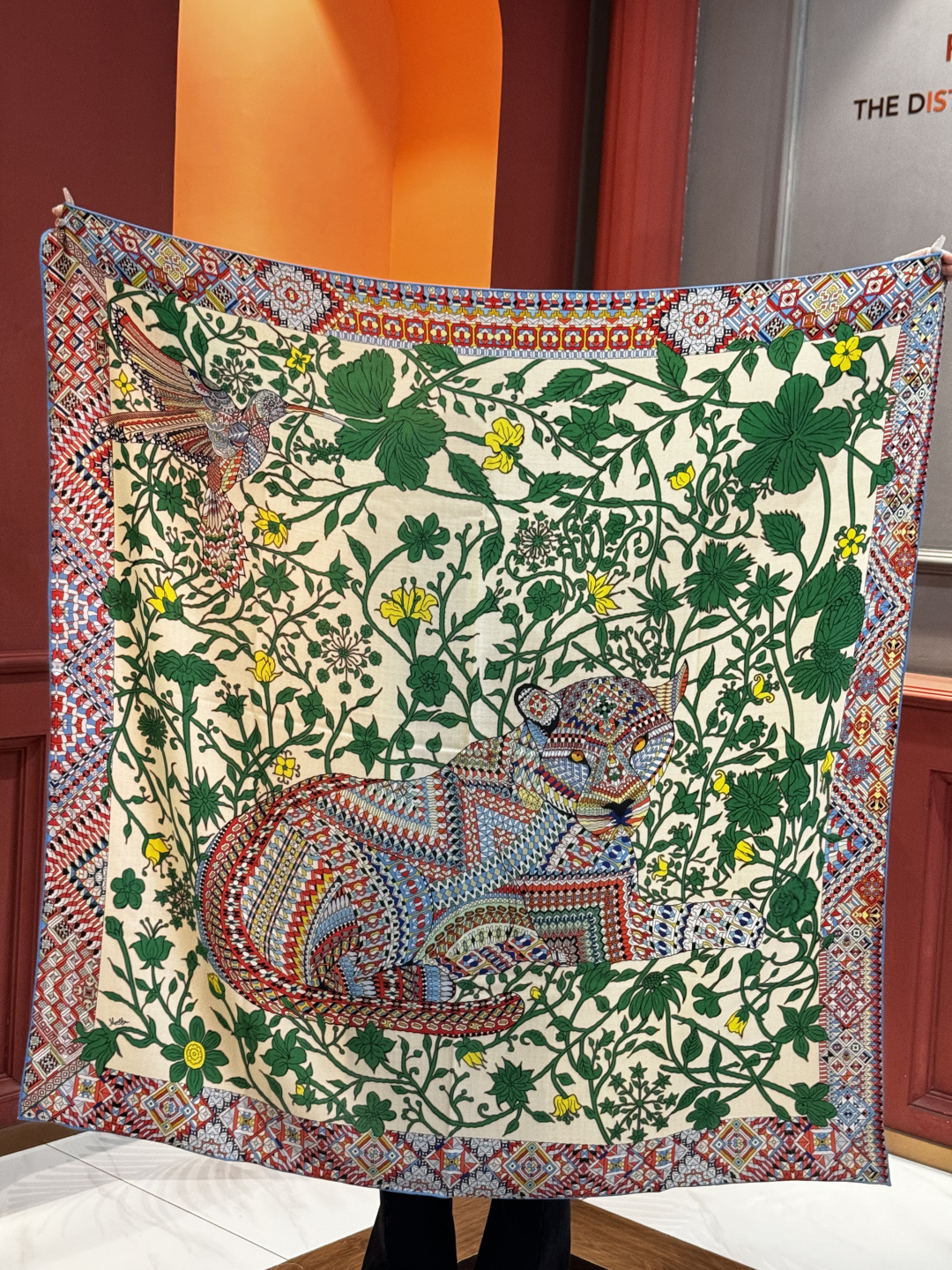 羊绒新款🆕👏👏买了都说好看‼️推荐💕爱马仕双面同色羊绒方巾【美洲豹与蜂鸟双面同色140】，顶级工艺超值‼