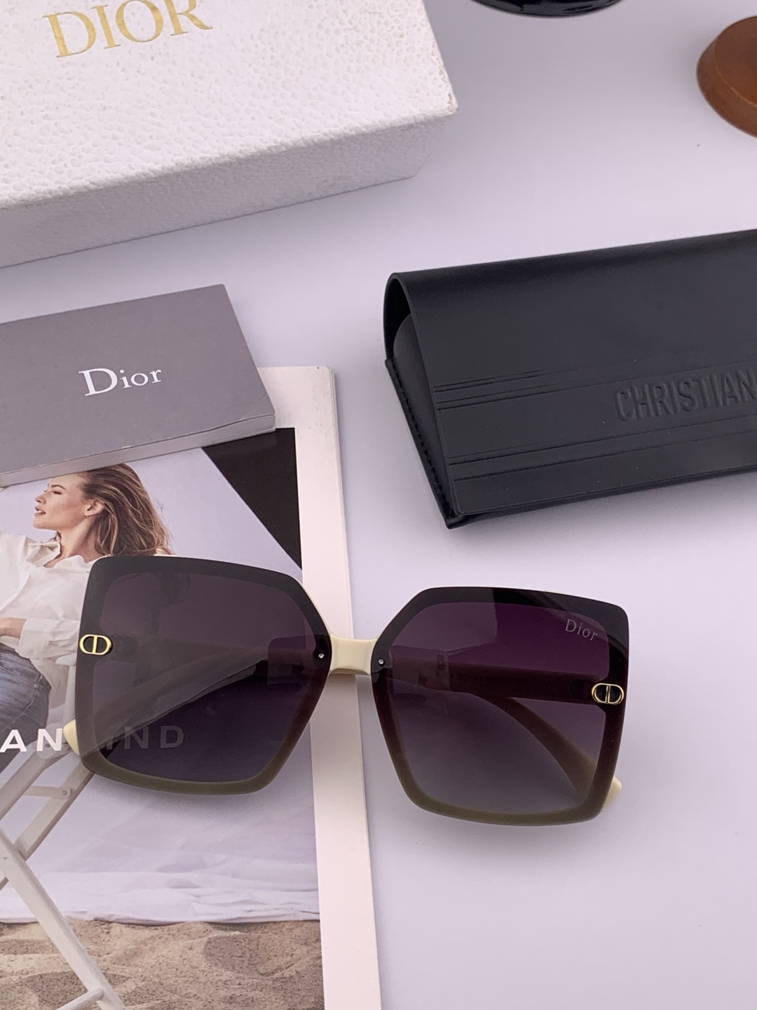 🔺 【DIOR-迪奥】2025开春新款 潮流爆款 时尚方框偏光太阳镜 高品质 佩戴舒适 网红潮款墨镜 女