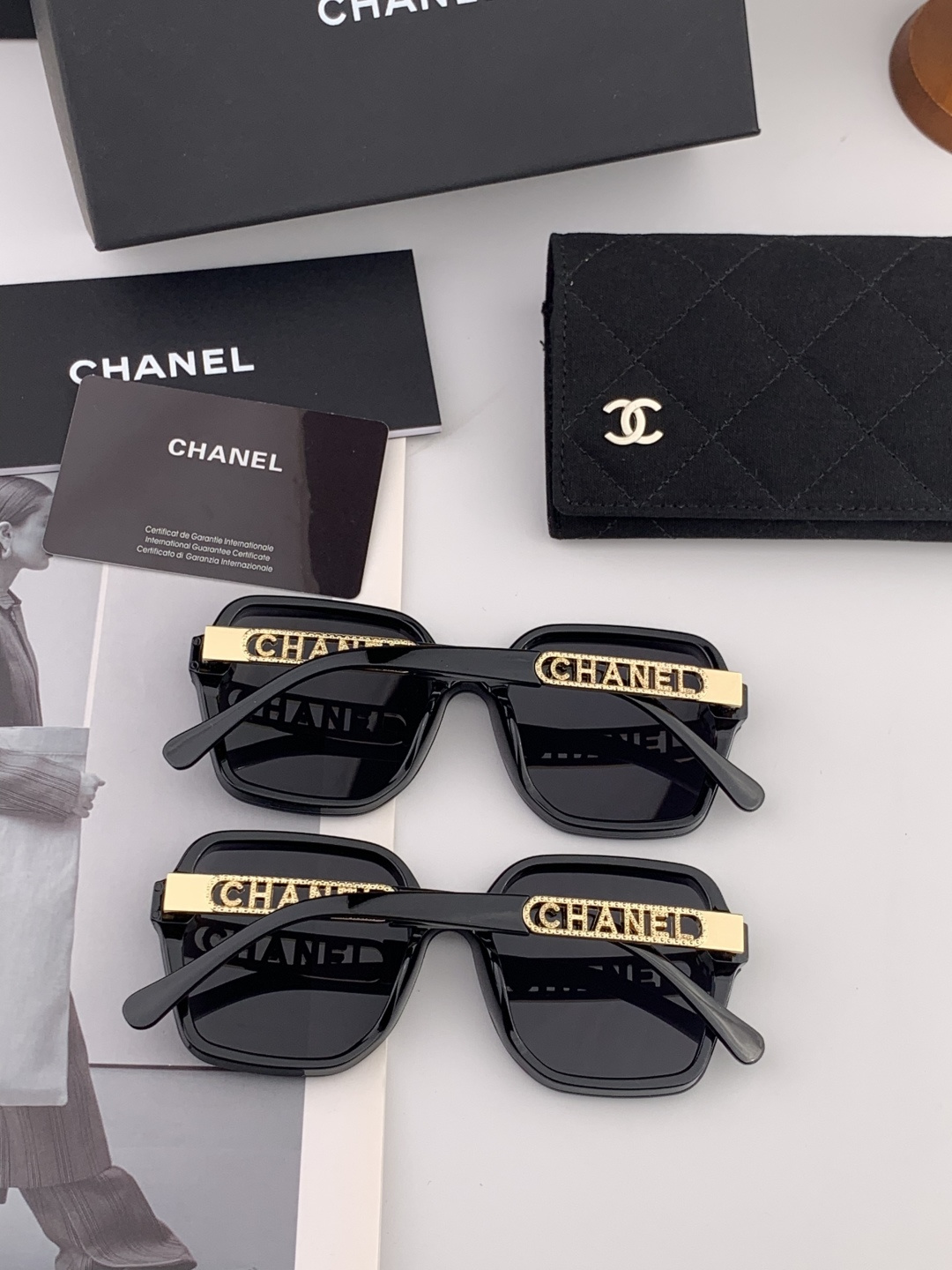 新品CHANEL 香奈儿太阳镜以独特魅力和前卫风格诠释春夏最新眼镜，质感超好佩带舒适 型号：CH7725