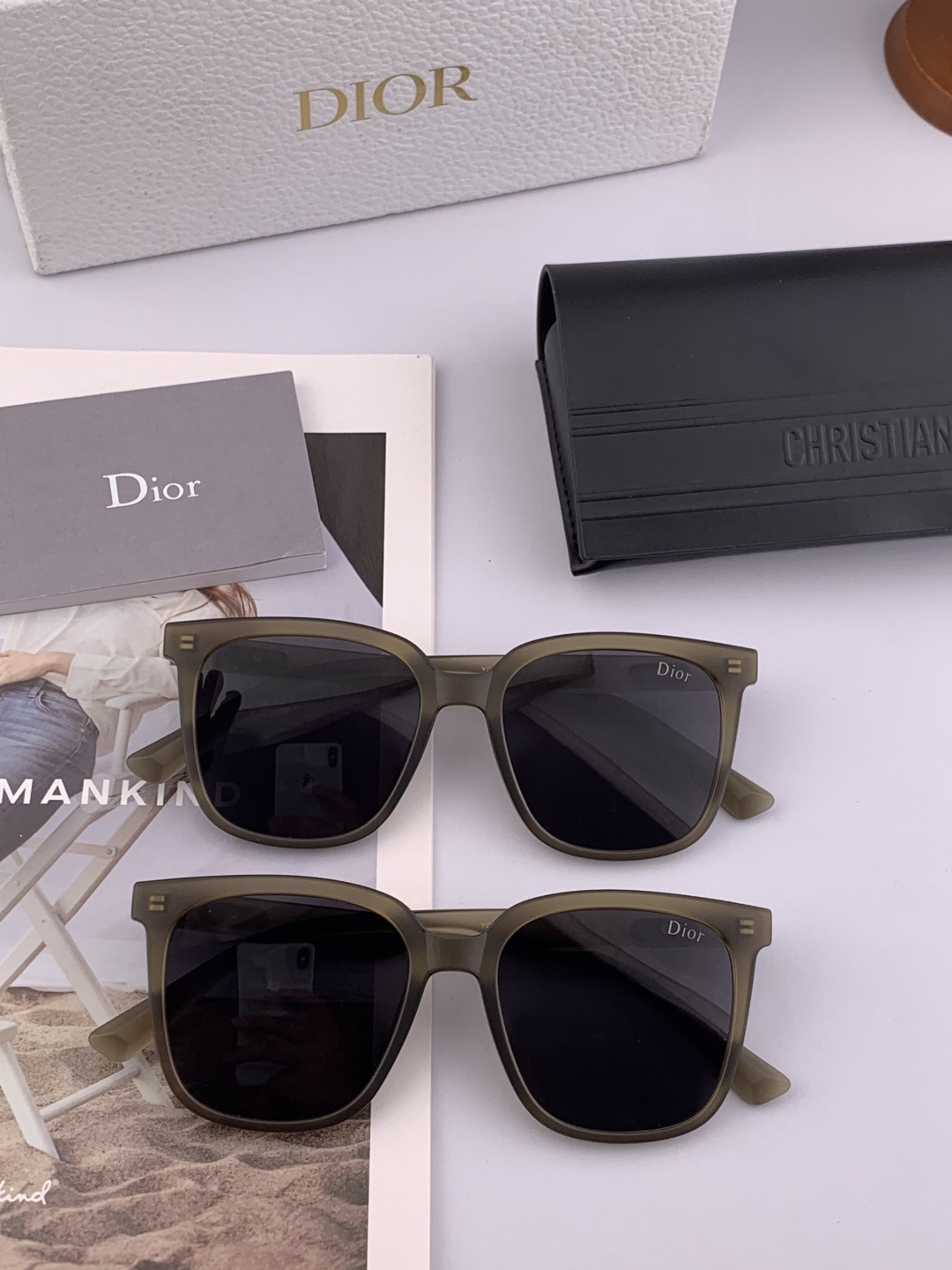 🔺DIOR🔻方框太阳镜 完美品质 🎓独特设计 适合各种脸型 亮相时装周 超时尚百搭 实物精致 情侣款 男