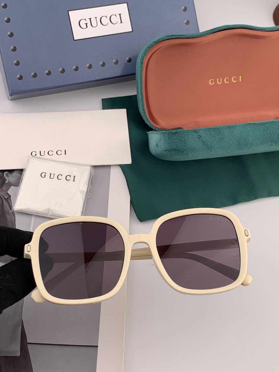 🔺GUCCI🔻古驰 GG方框太阳镜 完美品质 🎓独特设计 适合各种脸型 亮相时装周 超时尚百搭 实物精致