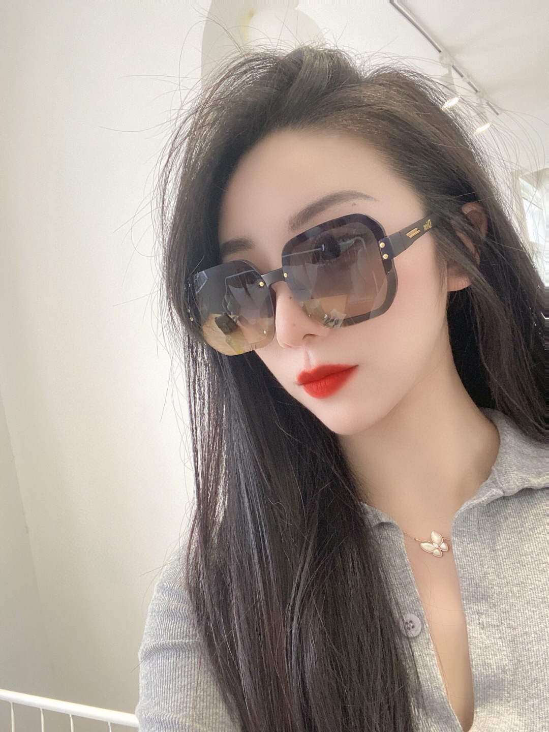 GUCCI 新款尼龙偏光太眼镜，无框钻石 切边更有质感，大气女人范儿，大脸小脸都好看 ！型号：G0322