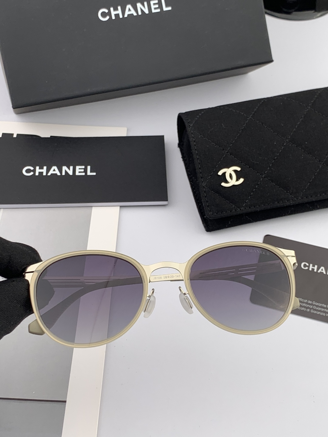 🔺 【香奈儿】2025开春新款 潮流爆款 时尚圆框无螺丝太阳镜 高品质 佩戴舒适 网红潮款墨镜 女士高清