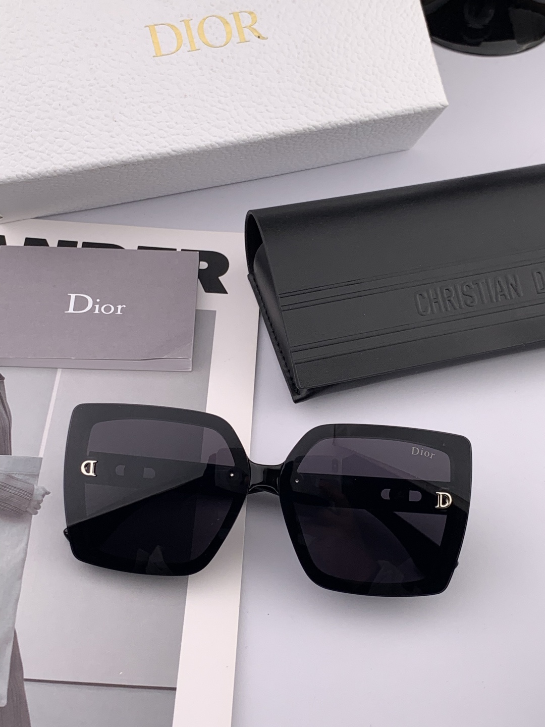 🔺 【DIOR-迪奥】2025开春新款 潮流爆款 时尚方框太阳镜 高品质 佩戴舒适 网红潮款墨镜 型号：