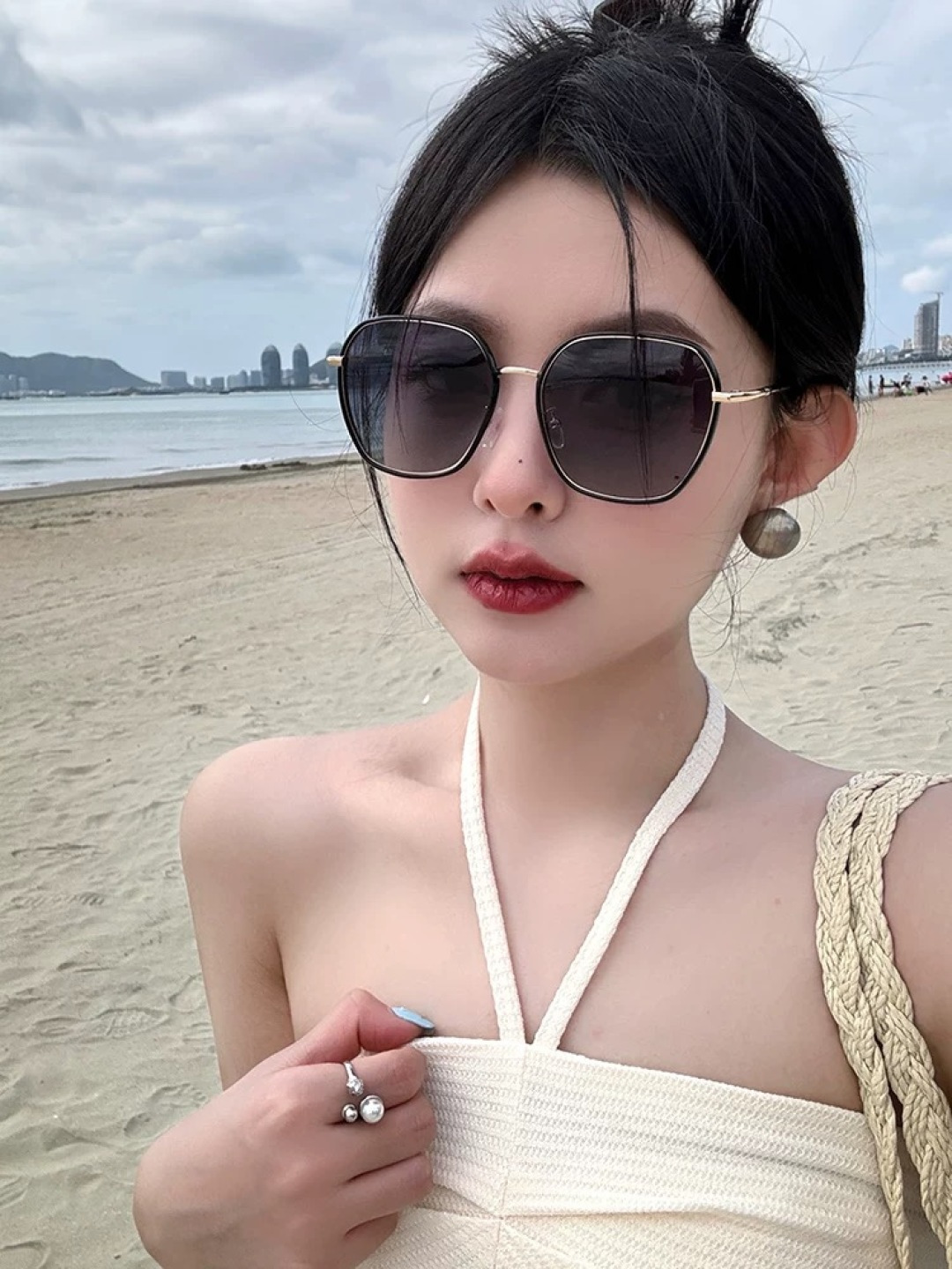 GUCCI 2025开春新款太阳镜 各路网红纷纷带起气场满分‼️ 俏皮甜美.上脸效果更佳.金属质感超好 