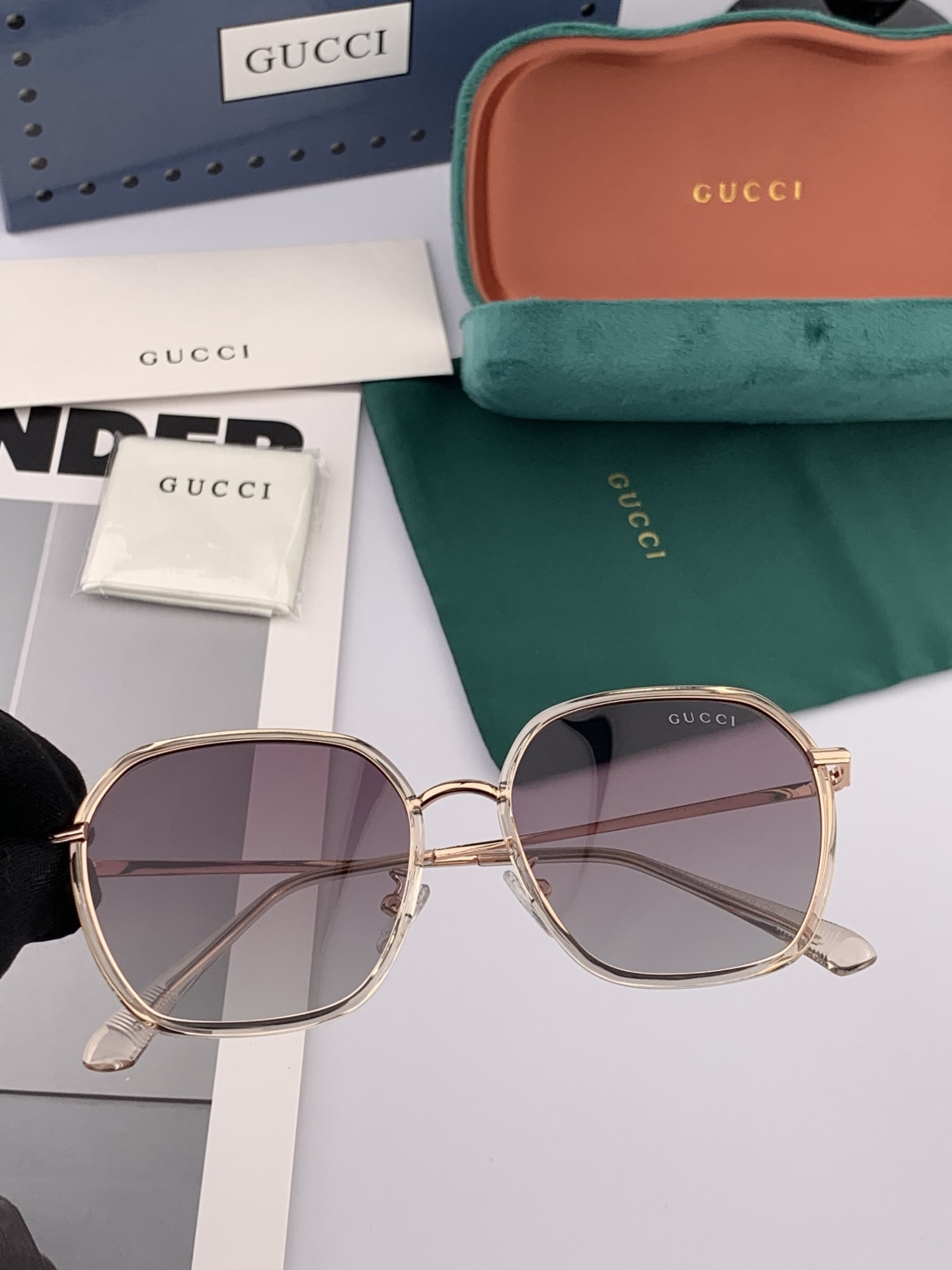 GUCCI 2025开春新款太阳镜 各路网红纷纷带起气场满分‼️ 俏皮甜美.上脸效果更佳.金属质感超好 