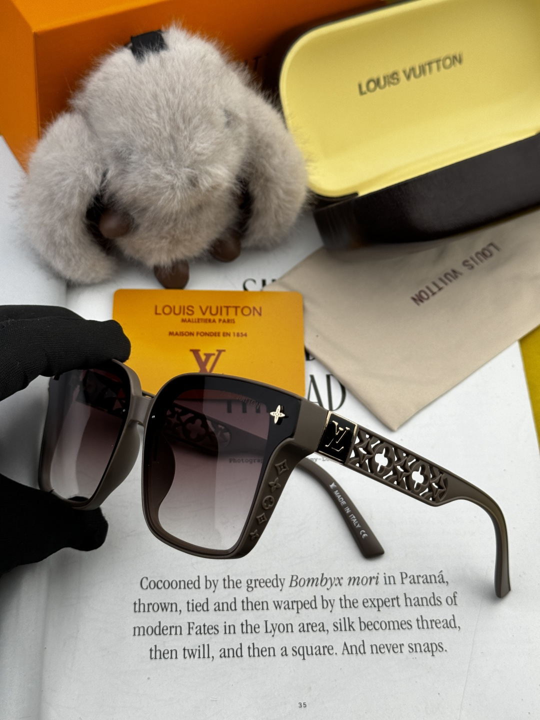 LV 2025新款女士方框太阳眼镜 开车墨镜 新款太阳镜 时尚大方 舒适轻盈 精致奢华 超轻 型号：L2