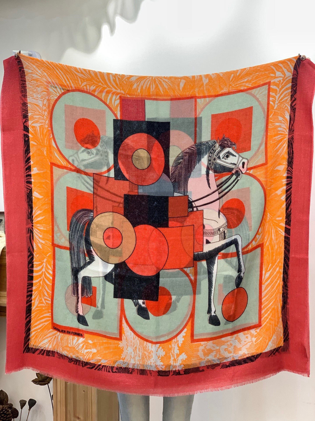 会发光发亮的围巾 爱马仕 专柜同步 买了都说好看羊绒印花‼️推荐💕顶级工艺超值‼️爱马仕专柜爆款🎁🎁羊绒