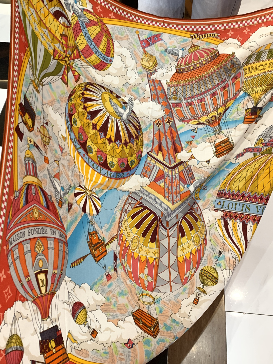 LV x TM 140披肩【140顶级丝绒双面同色披肩】本款LVxTMMonogram Multicol