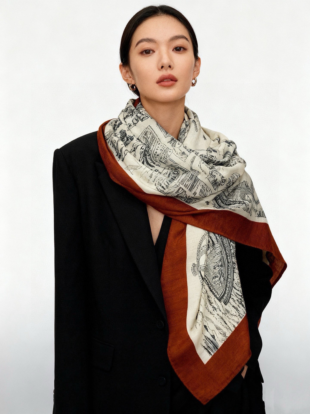 【140顶级丝羊绒双面同色披肩『骏马之城』！！超级气质！！】不仅美有其表，更有好品质与好细节的出彩内质！