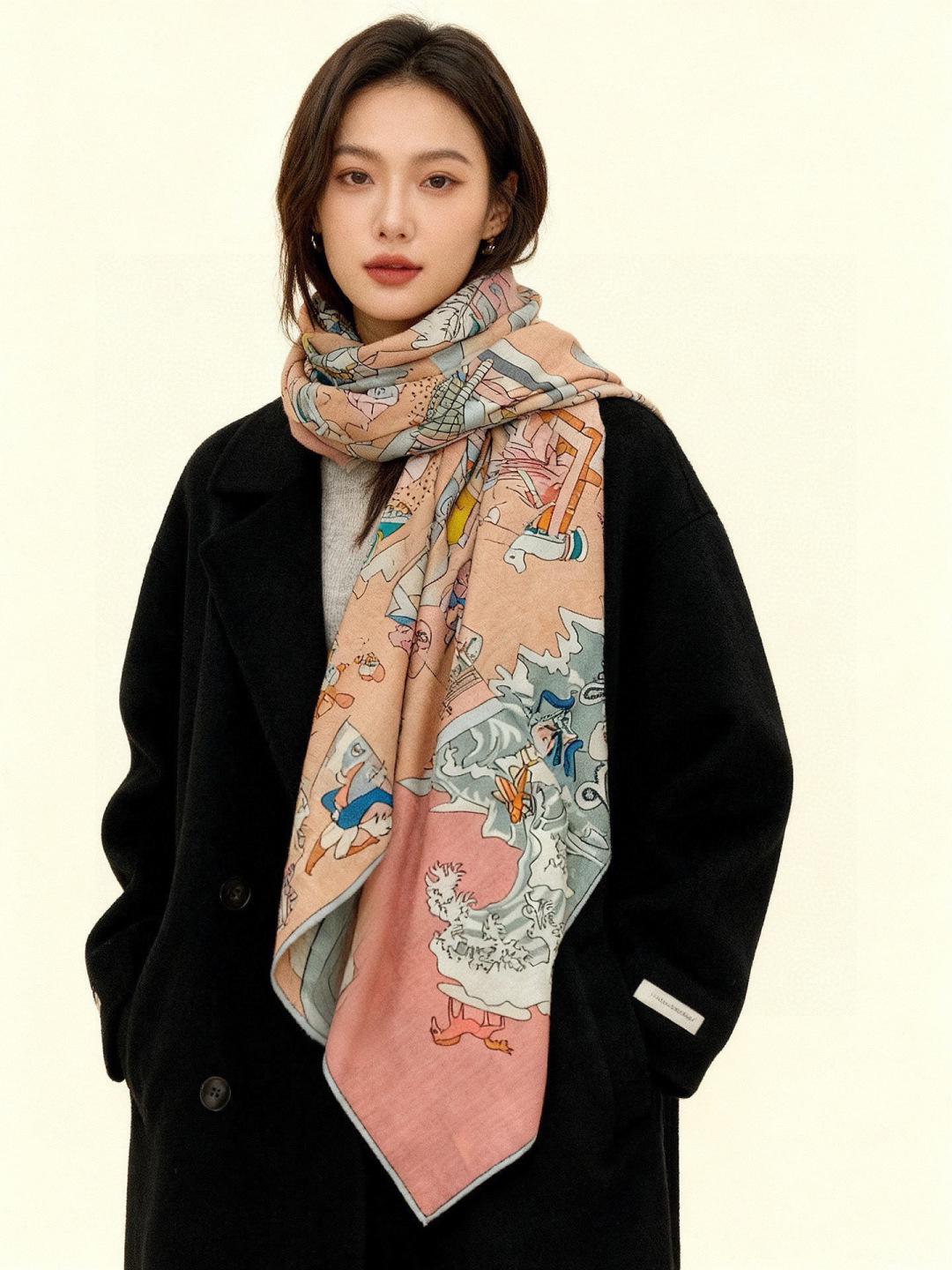 “马术学院”140双面同色丝绒披肩～Hermes 手工卷边丝绒方巾（30%桑蚕丝70%羊绒）这款爱马仕的