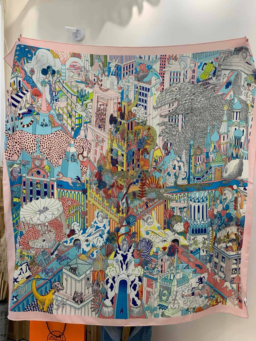 羊绒新款🆕👏👏买了都说好看‼️推荐💕爱马仕双面同色羊绒方巾【动物之城双面同色140】，顶级工艺超值‼️爱