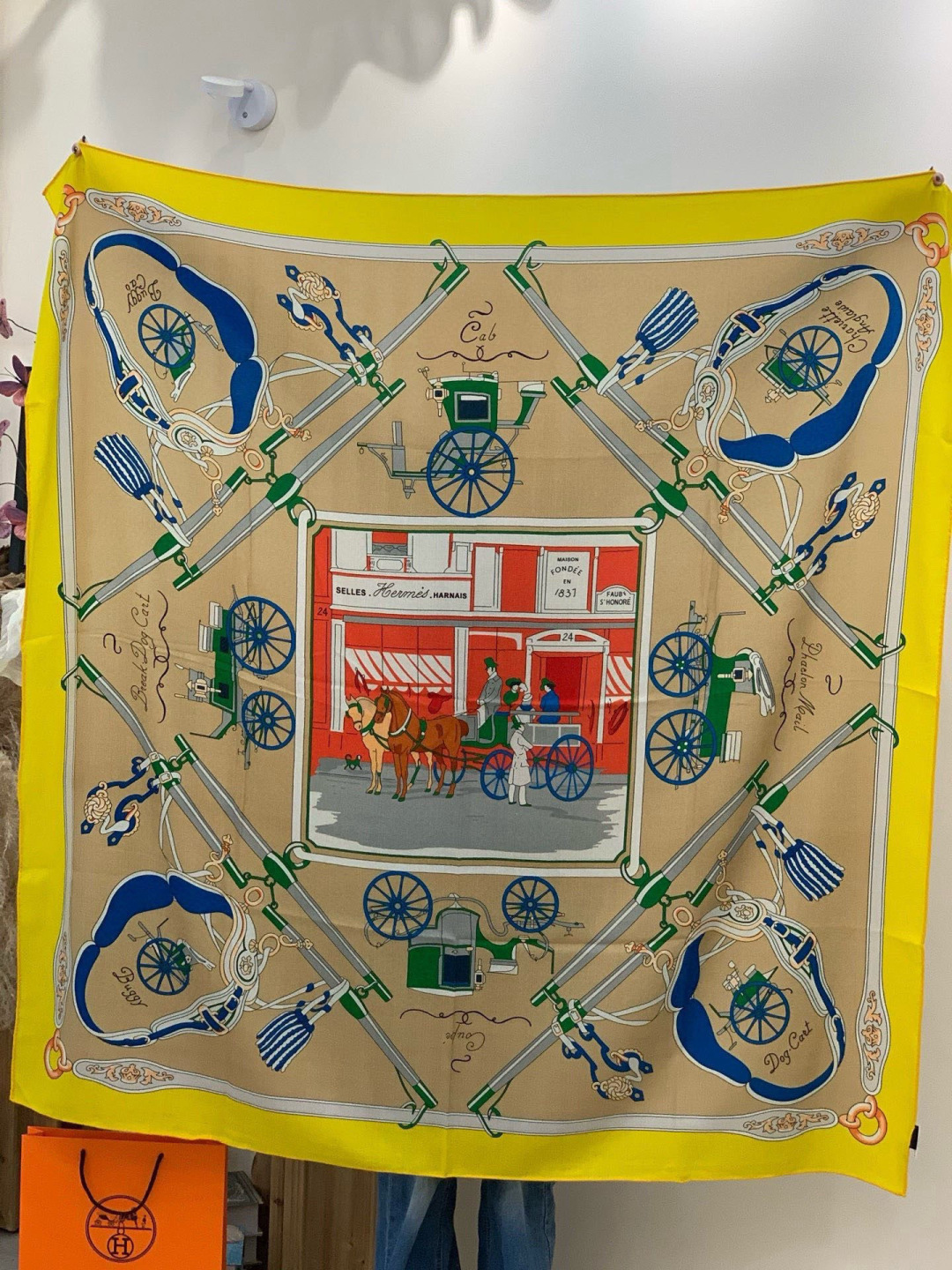 羊绒新款🆕👏👏买了都说好看‼️推荐💕爱马仕双面同色羊绒方巾【双面同色140】，顶级工艺超值‼️爱马仕专柜