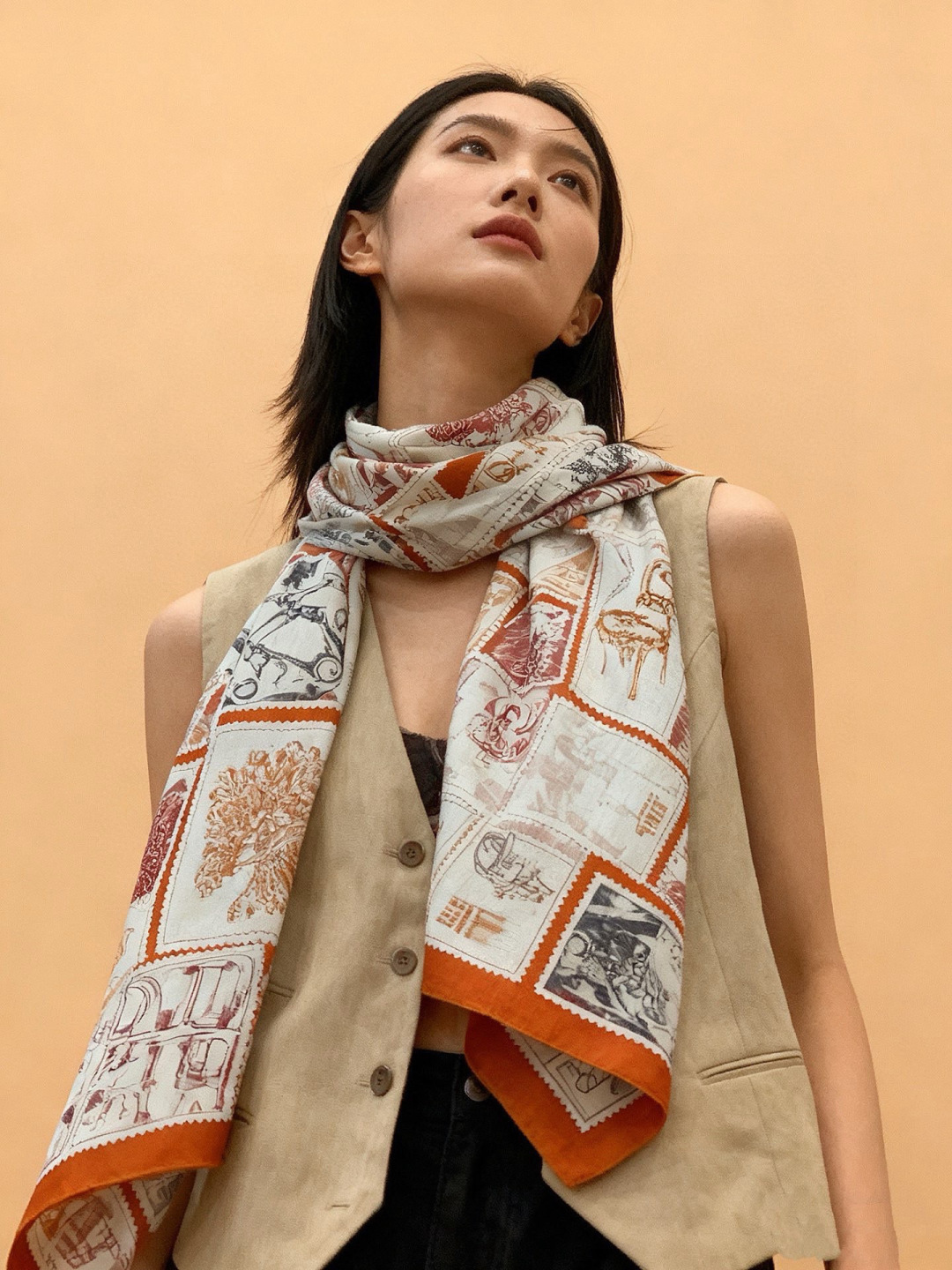 💟2025年秋冬抢先 上新💞【双面同色丝绒绒方巾】手工卷边山羊绒和真丝混纺披肩（70%山羊绒，30%桑蚕