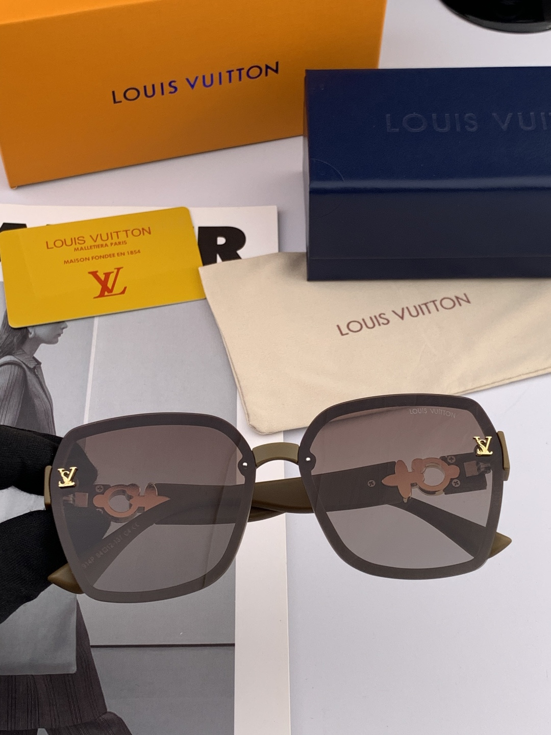 【TR偏光系列】lv大框太阳镜墨镜经典的方框设计，不挑脸型，无论搭配大衣还是连衣裙都非常显气质偏光镜片预