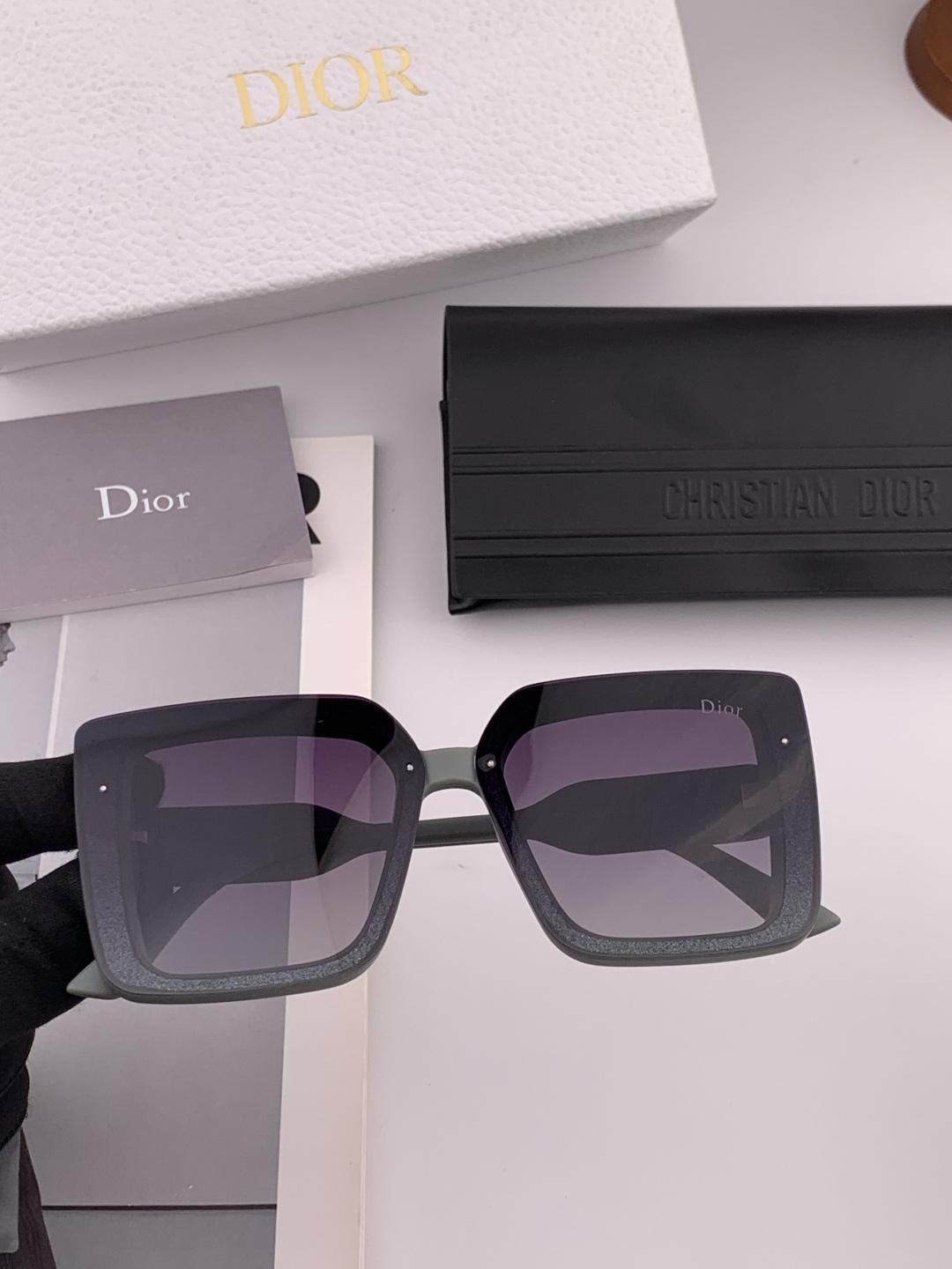🔺 【DIOR-迪奥】2025开春新款 潮流爆款 时尚方框偏光太阳镜 高品质 佩戴舒适 网红潮款墨镜 型