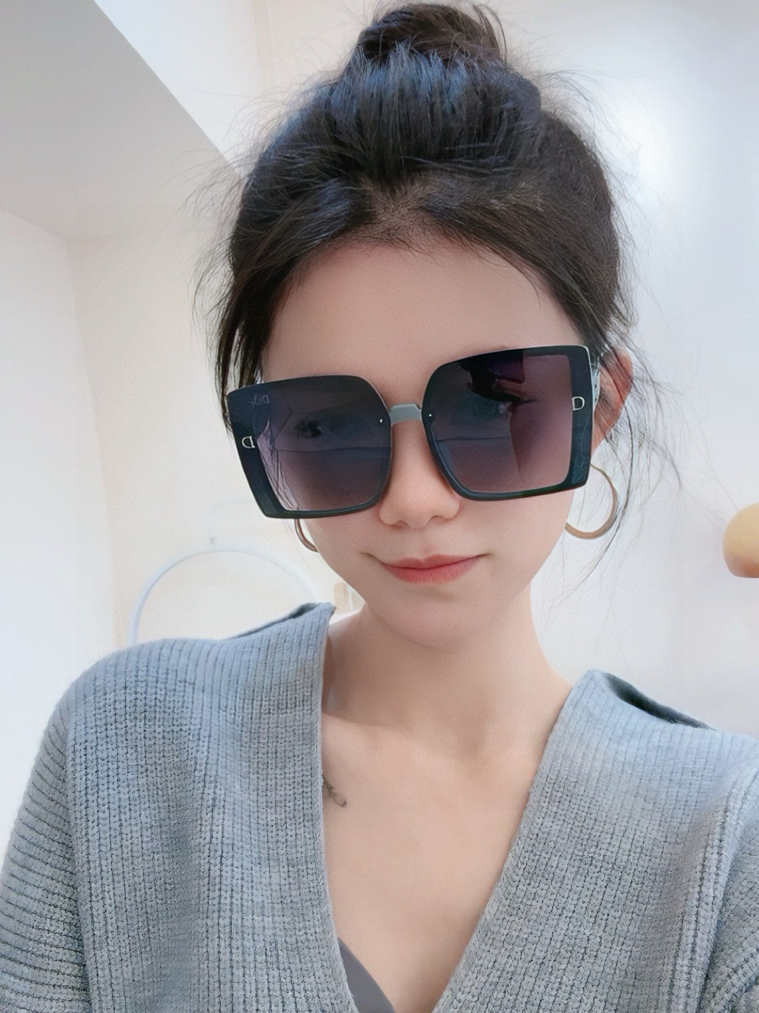 【DIOR-迪奥】开春新款 潮流爆款 时尚方框偏光太阳镜 高品质 佩戴舒适 网红潮款墨镜 型号 CD09