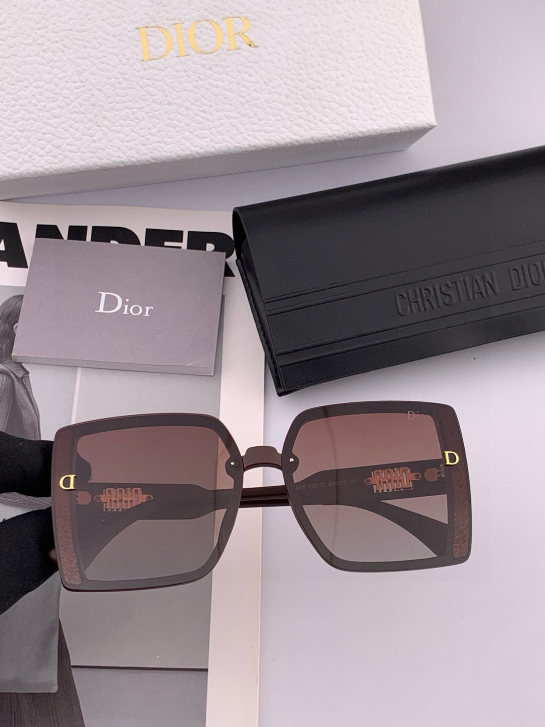 【DIOR-迪奥】开春新款 潮流爆款 时尚方框偏光太阳镜 高品质 佩戴舒适 网红潮款墨镜 型号 CD09