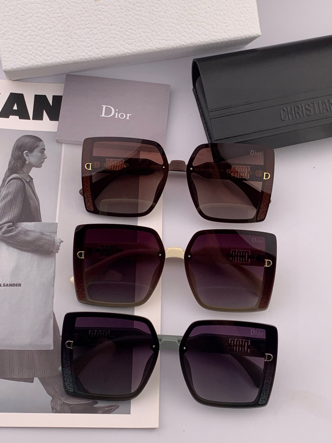 【DIOR-迪奥】开春新款 潮流爆款 时尚方框偏光太阳镜 高品质 佩戴舒适 网红潮款墨镜 型号 CD09