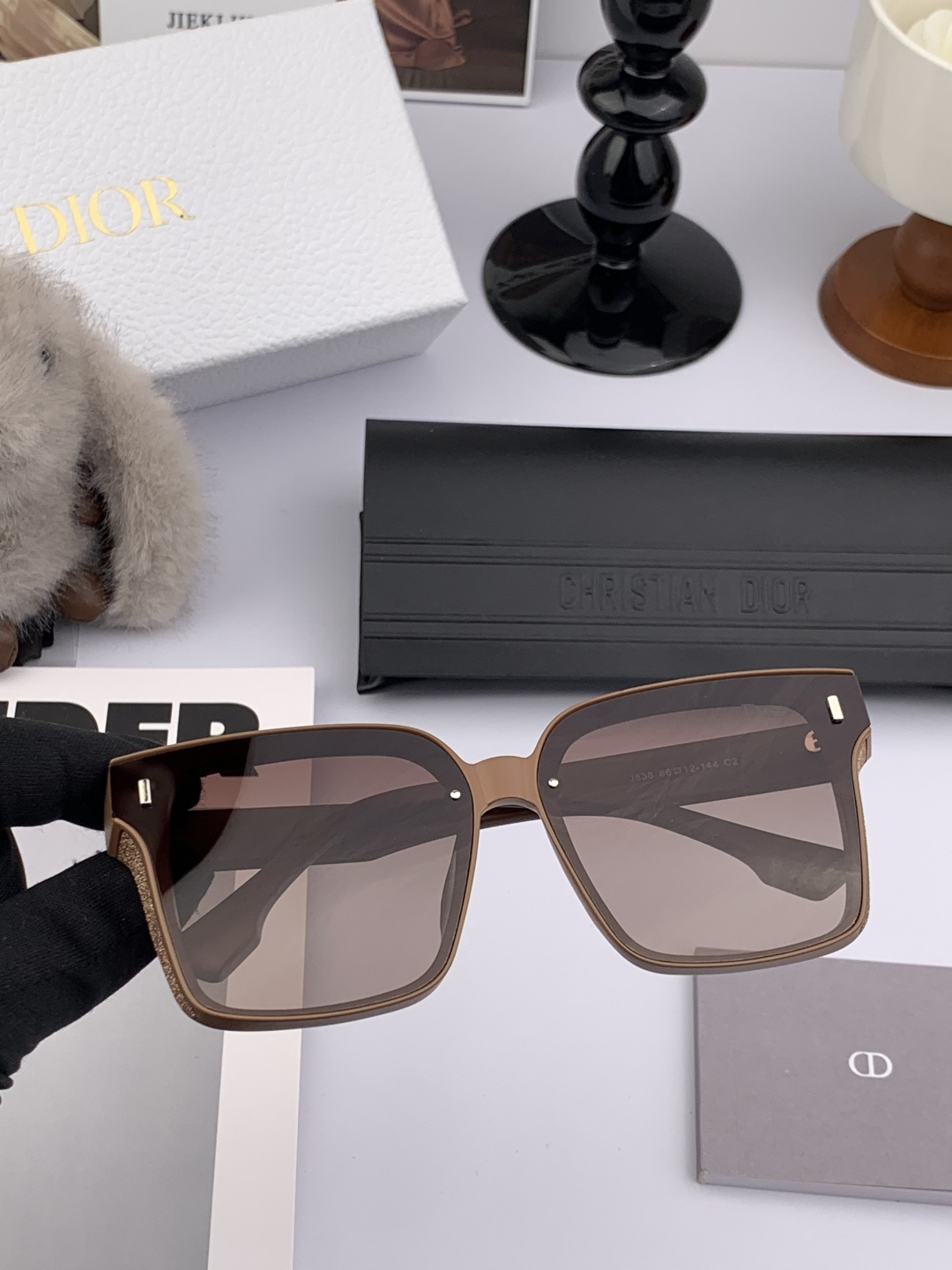 🔺 【DIOR-迪奥】2025开春新款 潮流爆款 时尚方框偏光太阳镜 高品质 佩戴舒适 网红潮款墨镜 女