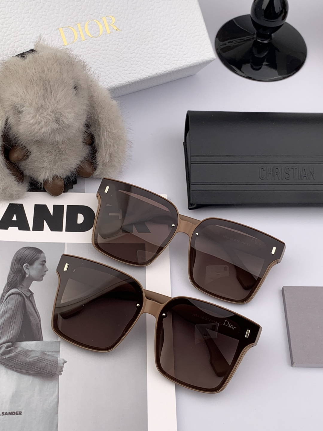 🔺 【DIOR-迪奥】2025开春新款 潮流爆款 时尚方框偏光太阳镜 高品质 佩戴舒适 网红潮款墨镜 女
