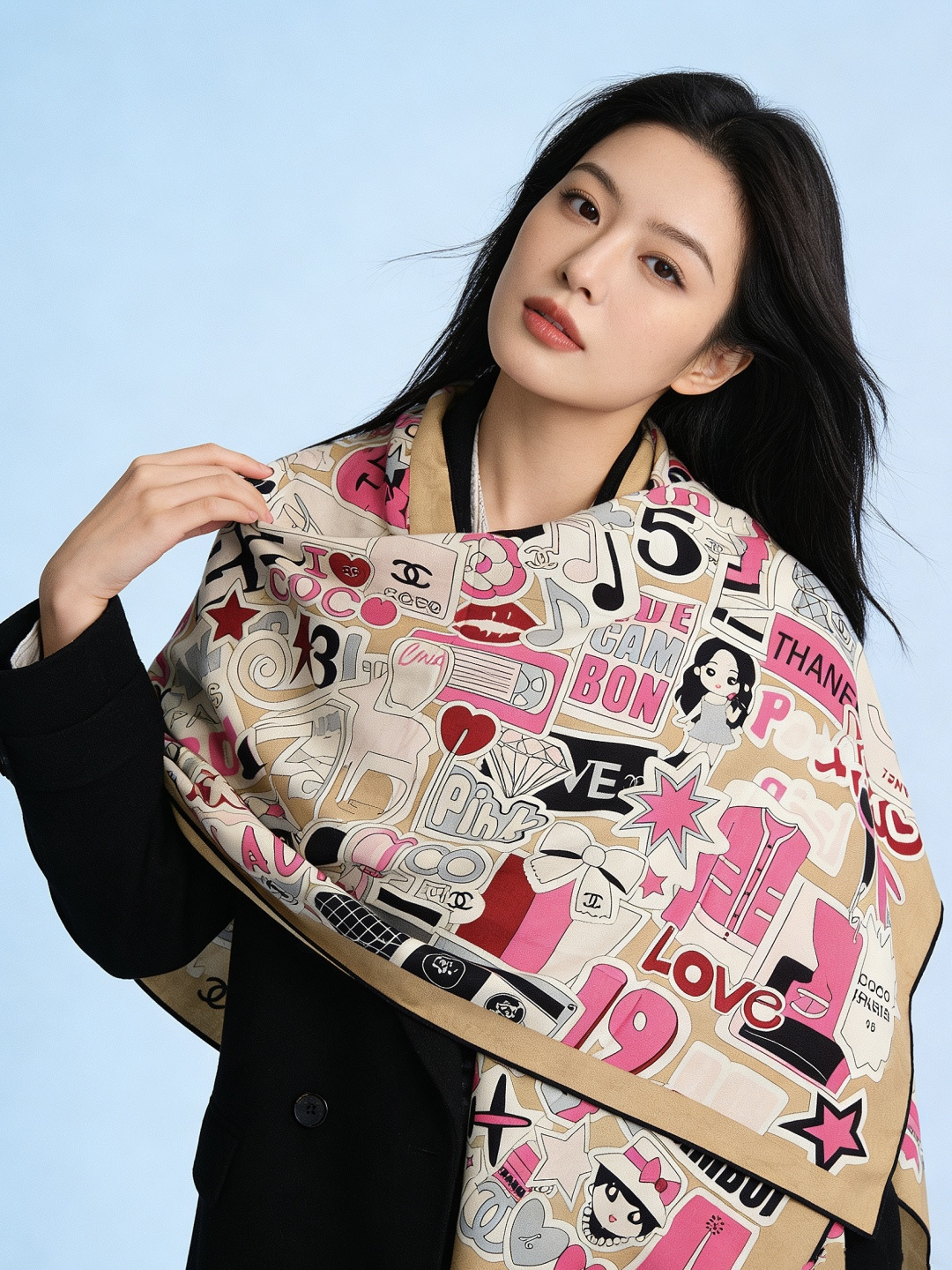 2025秋冬高级成衣系列～Chanel 【140双面同色丝绒披肩】此系列谱写一曲自由轻灵的赞歌本系列作品