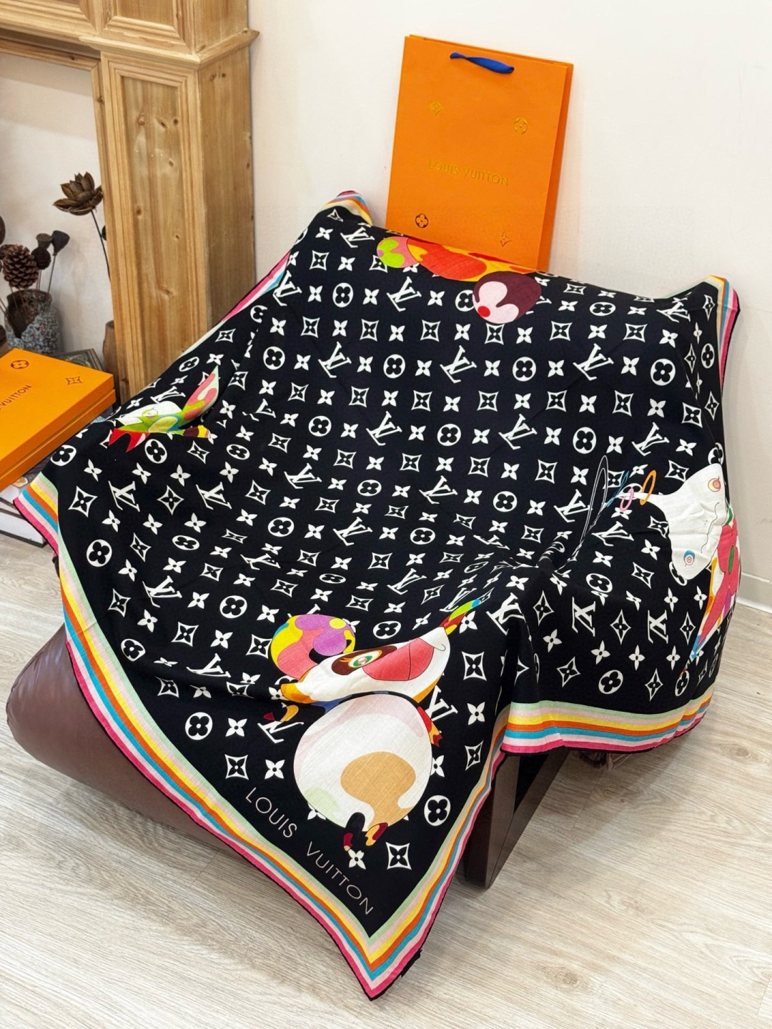 LV x TM SUPERFLAT 140丝绒方巾【140真丝羊绒双面同色披肩】LV x TM Mono