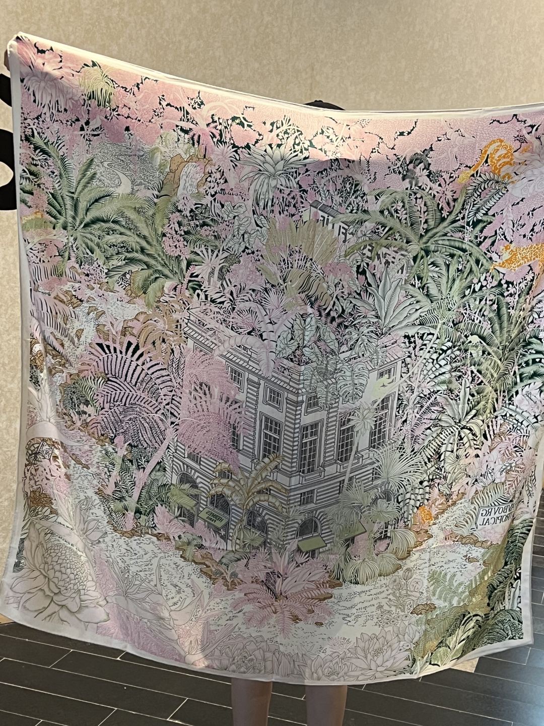 爱马仕～秋冬搭配利器❗️顶级双面双色 版真丝羊绒披肩！！1条等于2条】点睛精彩，图案和配色都超级喜欢，又