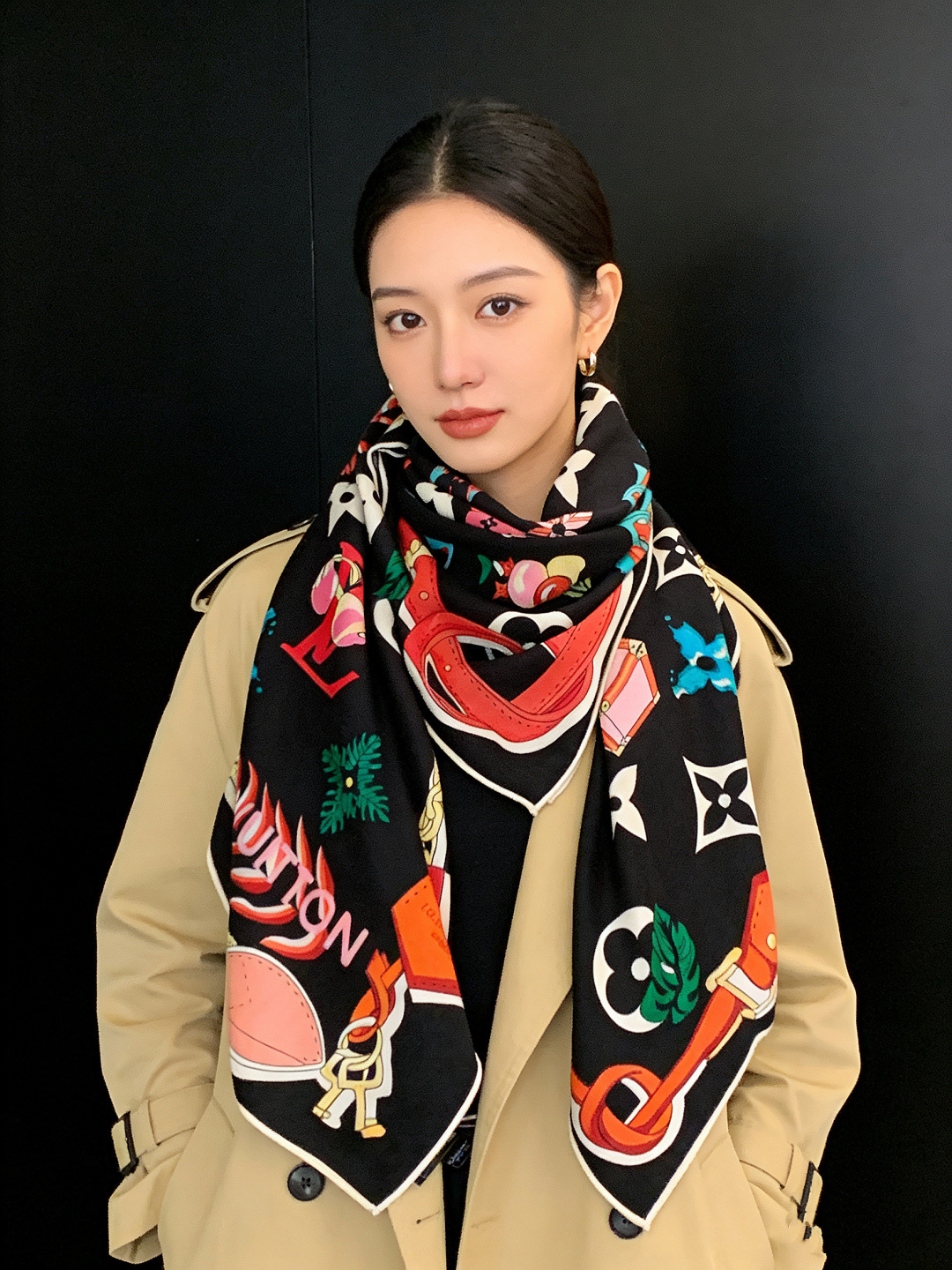 LV x TM 140披肩【140顶级丝绒双面同色披肩】本款LVxTMMonogram Multicol