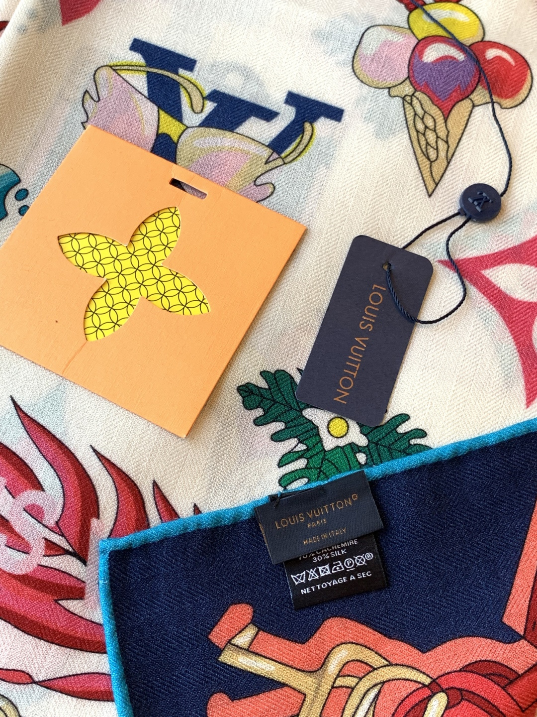 LV x TM 140披肩【140顶级丝绒双面同色披肩】本款LVxTMMonogram Multicol