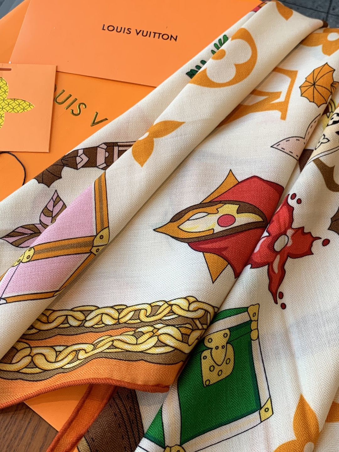 LV x TM 140披肩【140顶级丝绒双面同色披肩】本款LVxTMMonogram Multicol