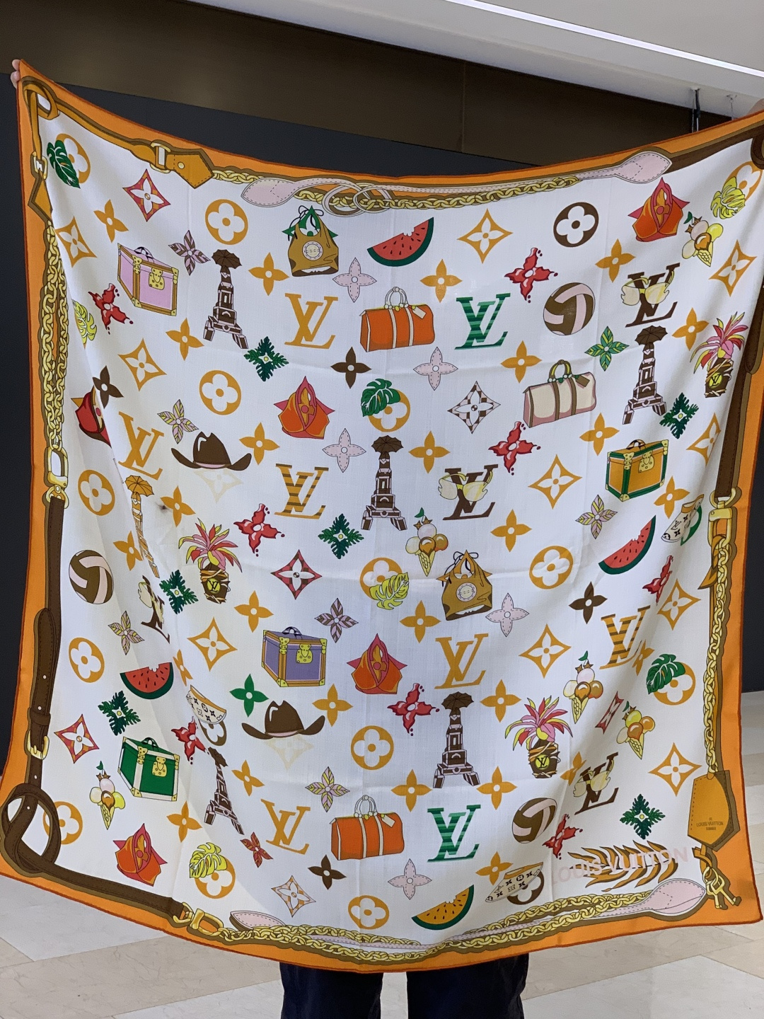 LV x TM 140披肩【140顶级丝绒双面同色披肩】本款LVxTMMonogram Multicol