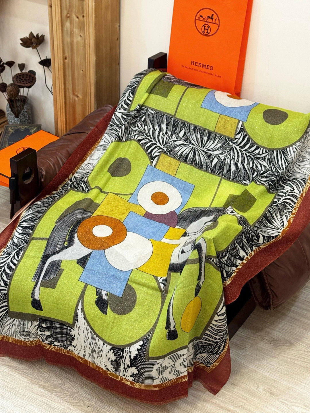 会发光发亮的围巾 爱马仕 专柜同步 买了都说好看羊绒印花‼️推荐💕顶级工艺超值‼️爱马仕专柜爆款🎁🎁羊绒