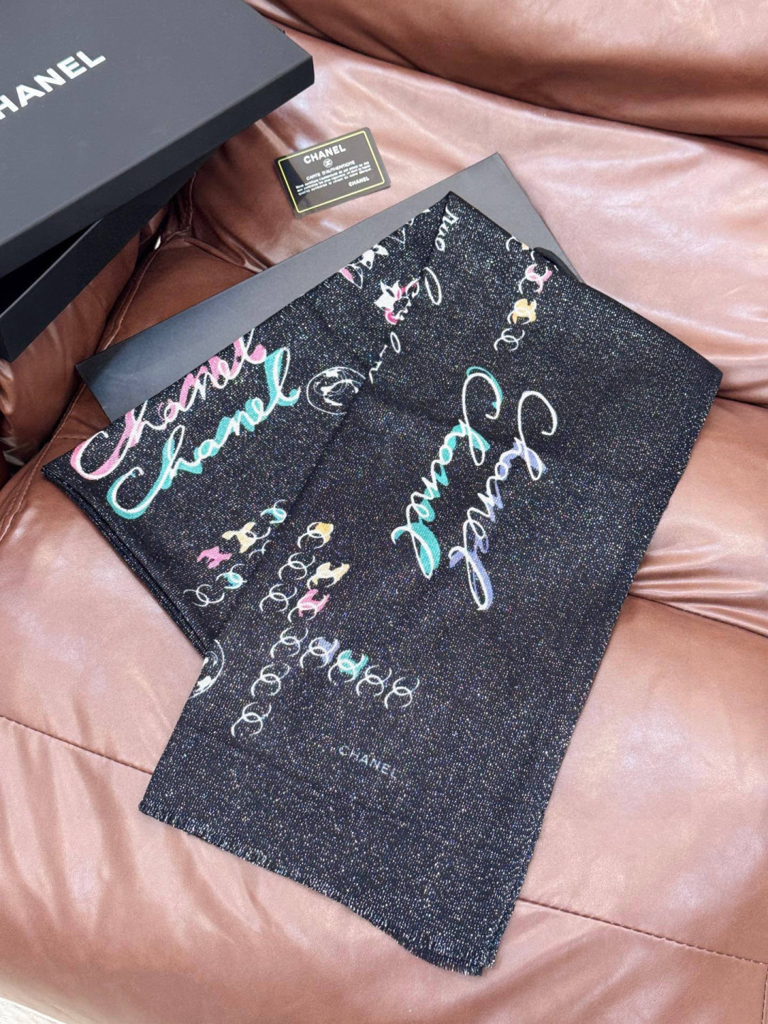 上新🌟 会发光发亮的围巾 💄💋新款客供银线💖羊绒面料长巾 😘美翻了[流泪]【手绘LOGO银线长巾】御用殿