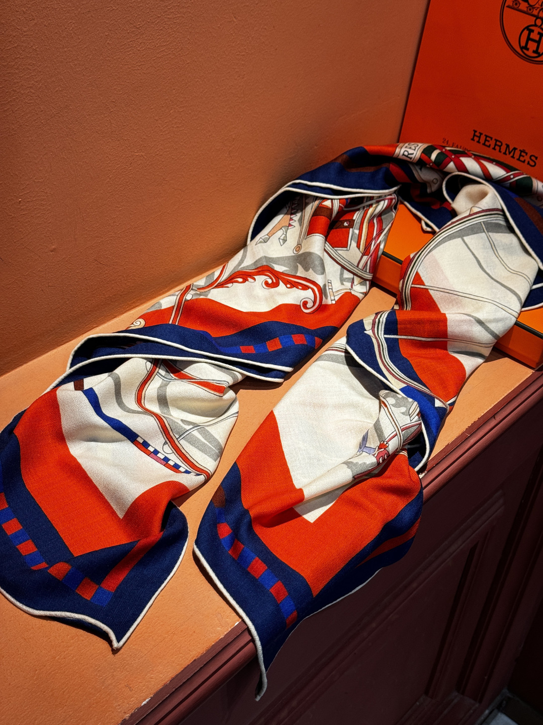 ❄️【双面同色】原单爱马仕140cm丝绒方巾💕 《平衡马车》，没有体验过野村大辅的豪华马车，就不算拥有丰