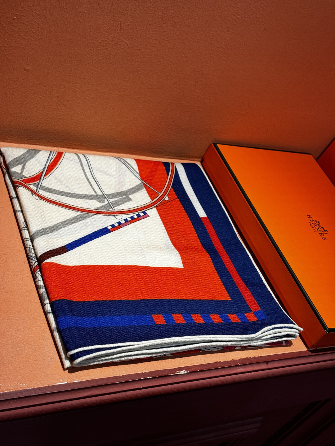 ❄️【双面同色】原单爱马仕140cm丝绒方巾💕 《平衡马车》，没有体验过野村大辅的豪华马车，就不算拥有丰