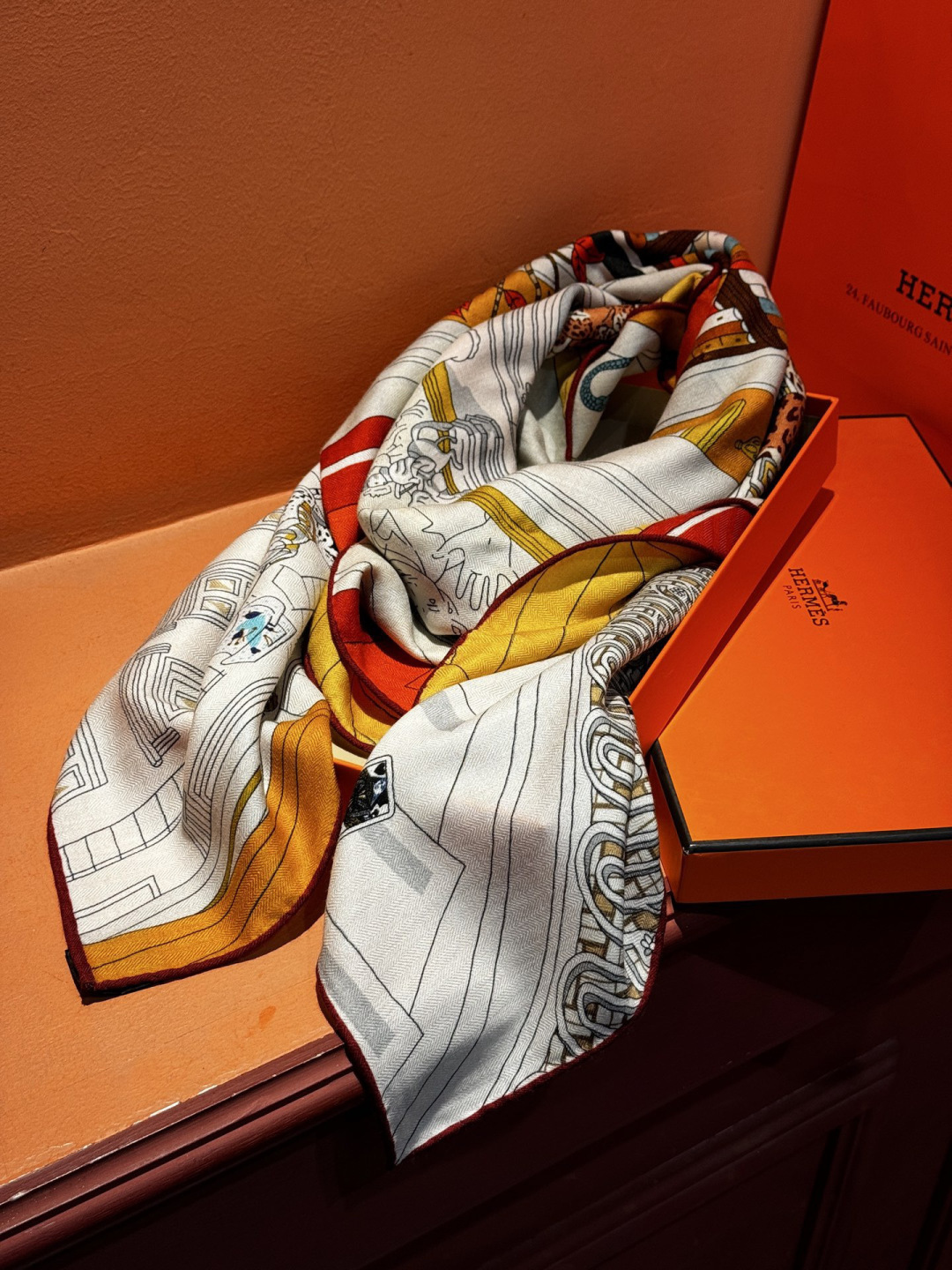 💟上新💞｛24号之谜｝羊绒大方巾[双面同色140]手工卷边H家是创意和作品故事的无限源泉，每季皆推出全新